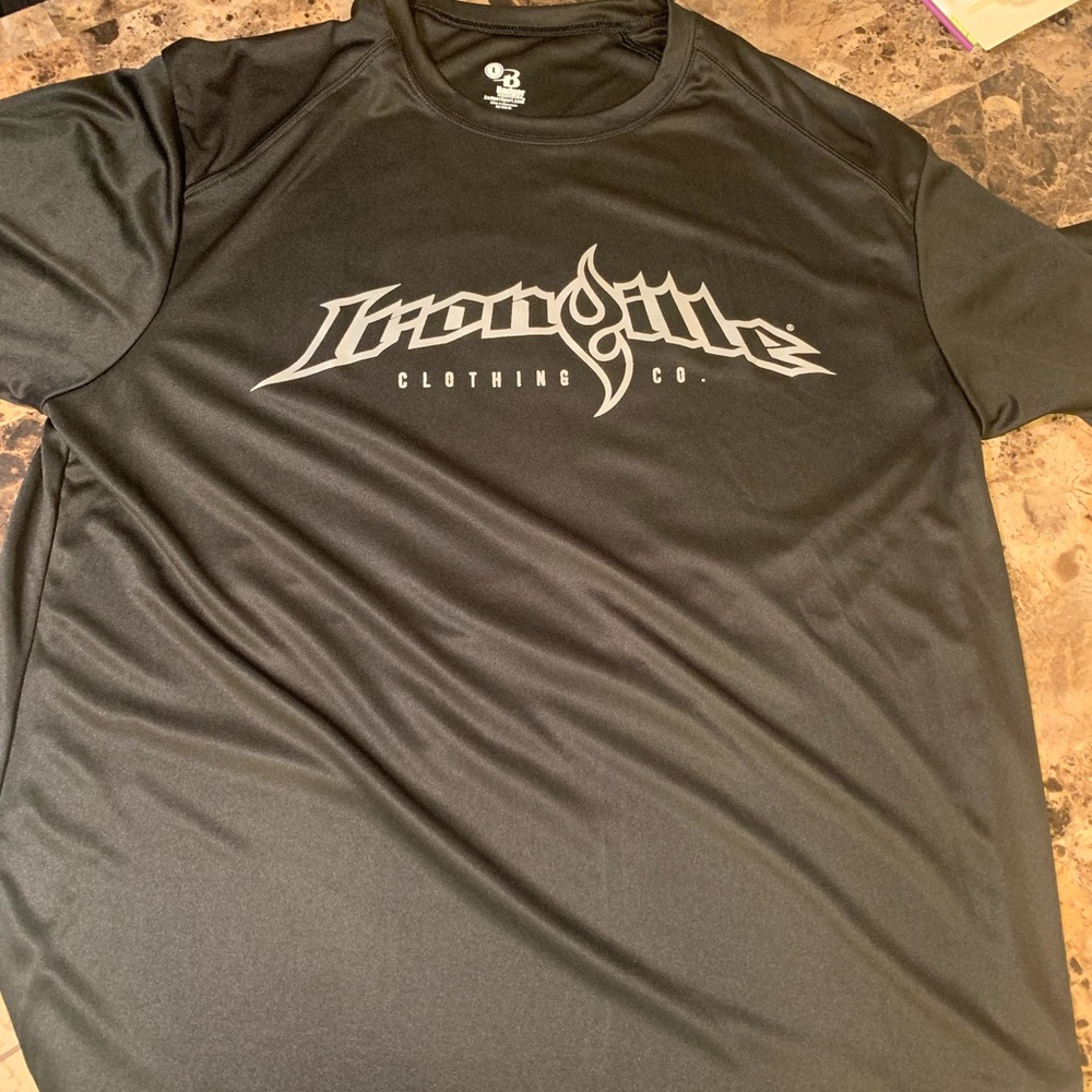 Ironville lifting gym T-shirt large